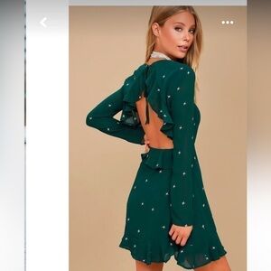 HONEY PUNCH BACKLESS LONG SLEEVE DRESS IN A BEAUTIFUL PEACOCK GREEN